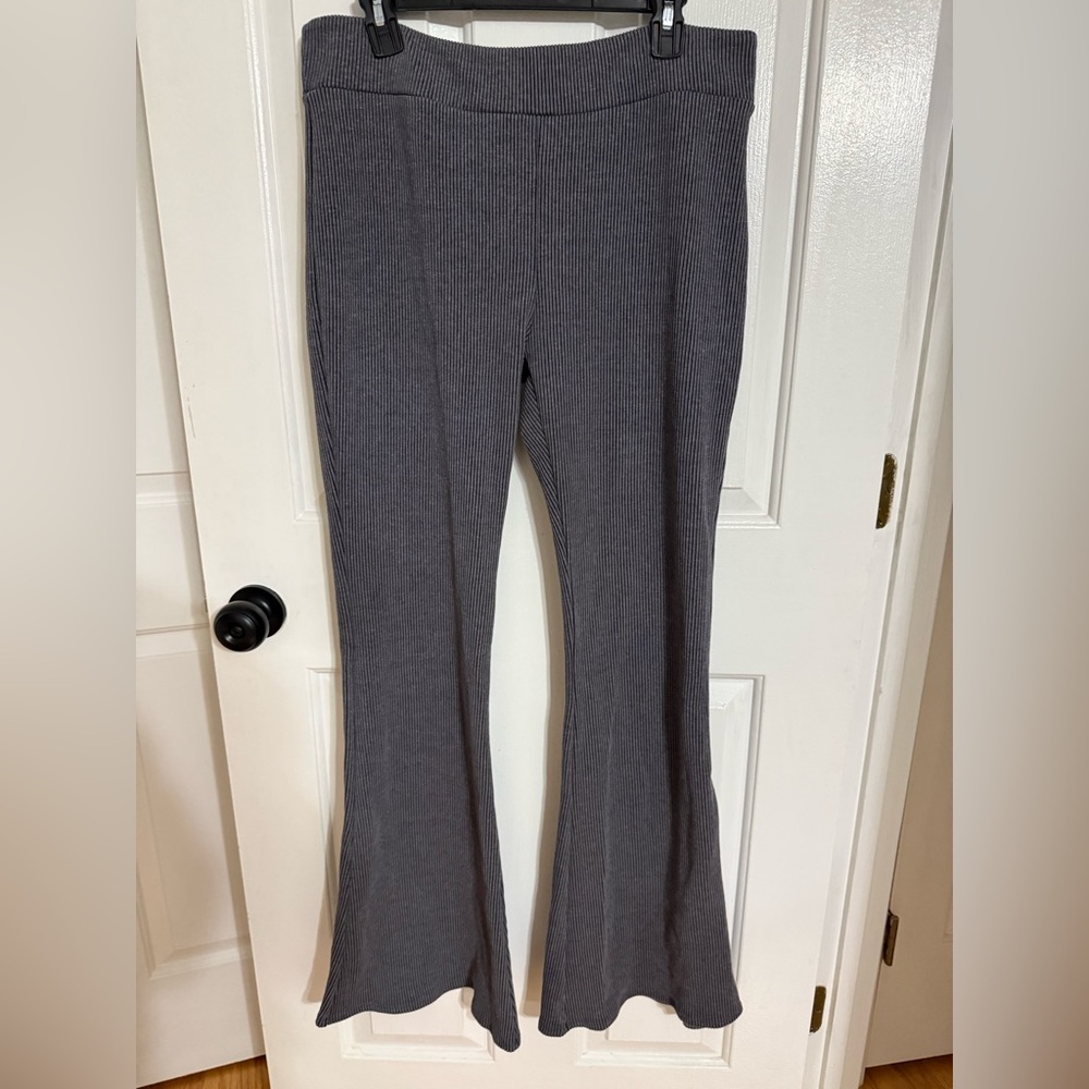 Fashion Nova Charcoal Ribbed flare leggings